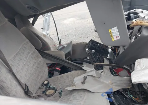 2000 Ford F-250 Lariat/Xl/Xlt from USA, damaged, VIN 1FTNX21F1YEB12689